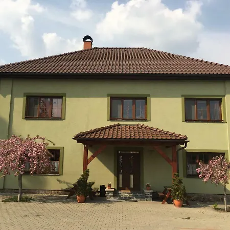 Homestay Penzion U Horskych *